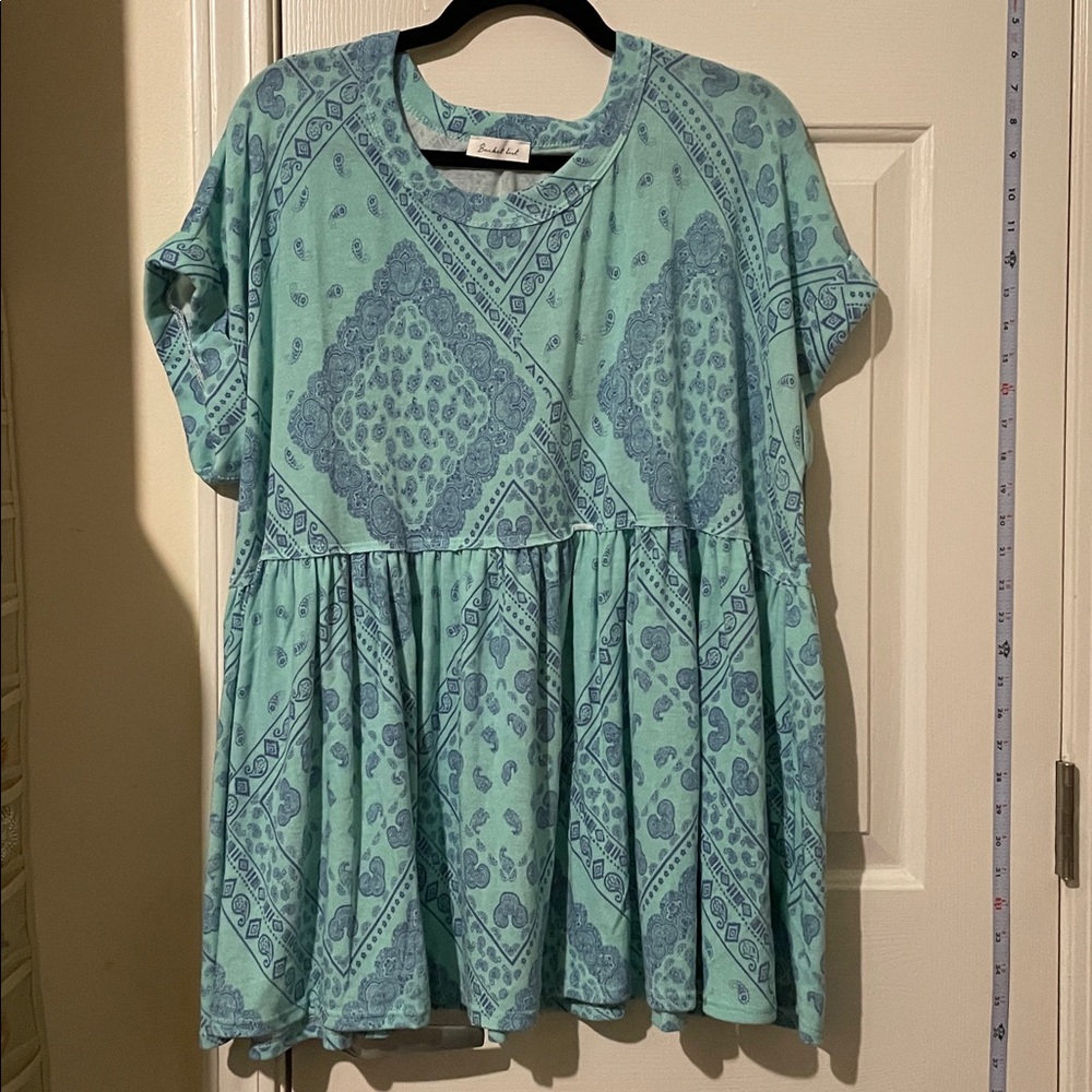 BUCKETLIST Blue and Green Patterned Top